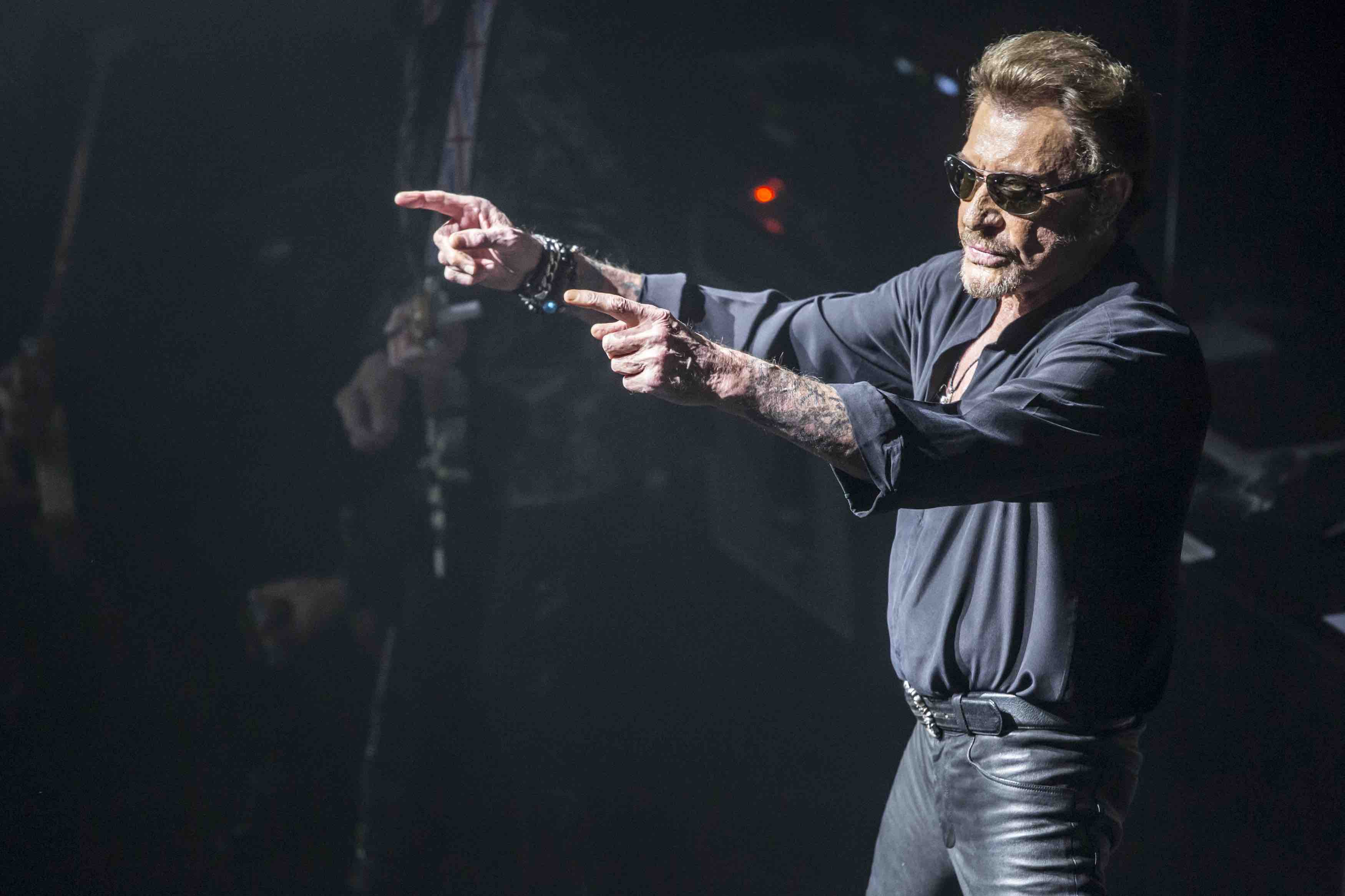 Johnny Hallyday (bürgerlich: Jean-Philippe Smet; * 15. Juni 1943 in Paris; † 6. Dezember 2017 in Marnes-la-Coquette)