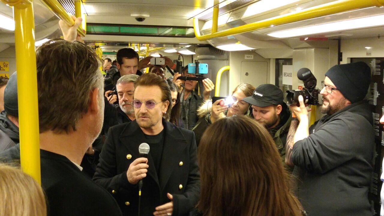 Bono in der Berliner U2