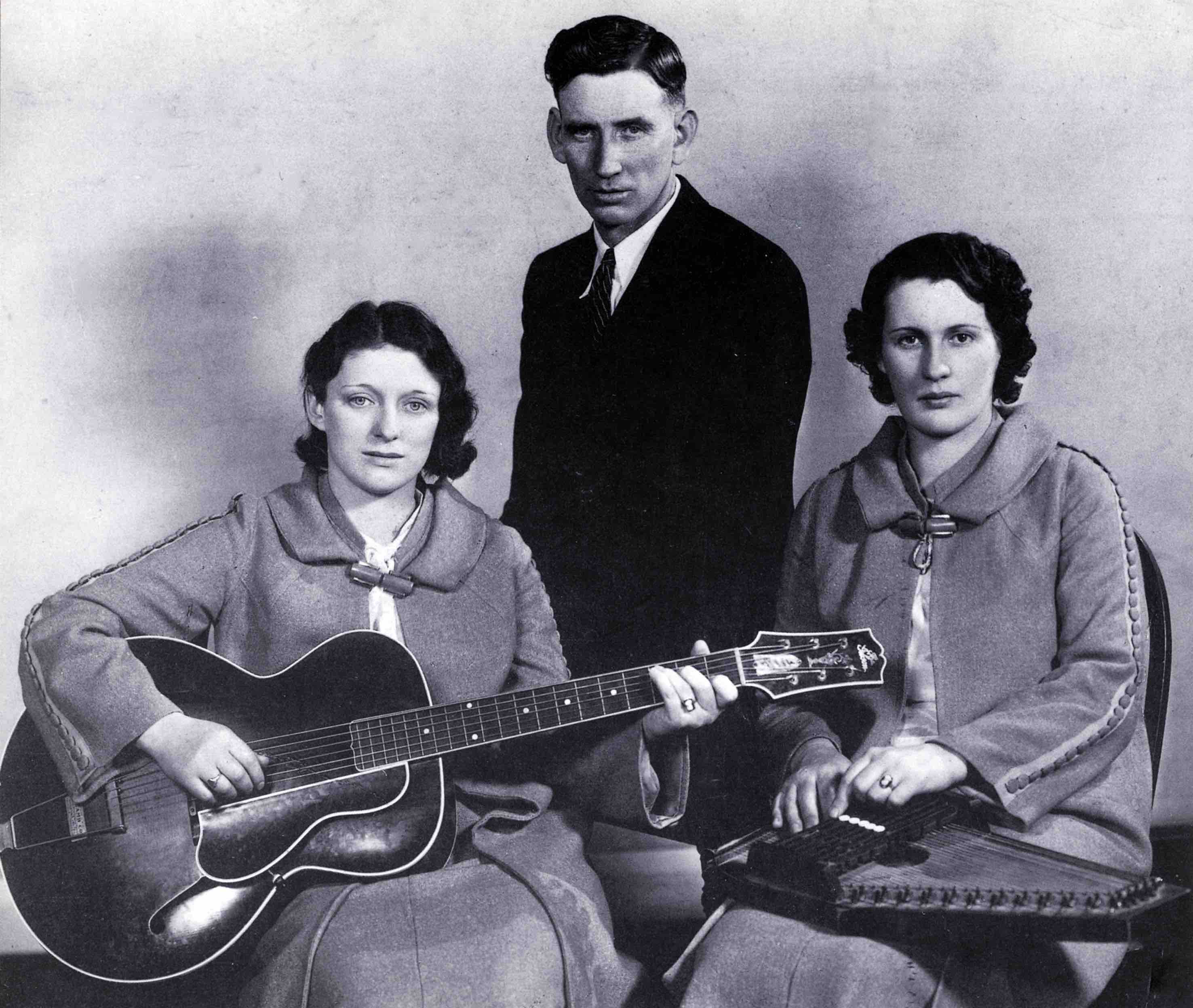 Maybelle Carter (Carter Family): Die wohl einflussreichste Country-Gitarristin überhaupt verband in ihrem hochkomplexen S...