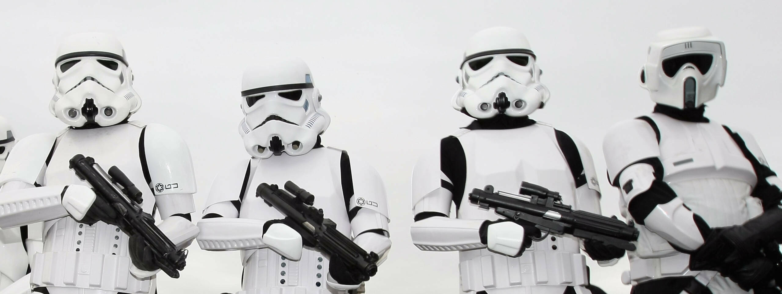 Storm Troopers posieren in Battersea Park in London, England.  (Photo by Dan Kitwood/Getty Images)