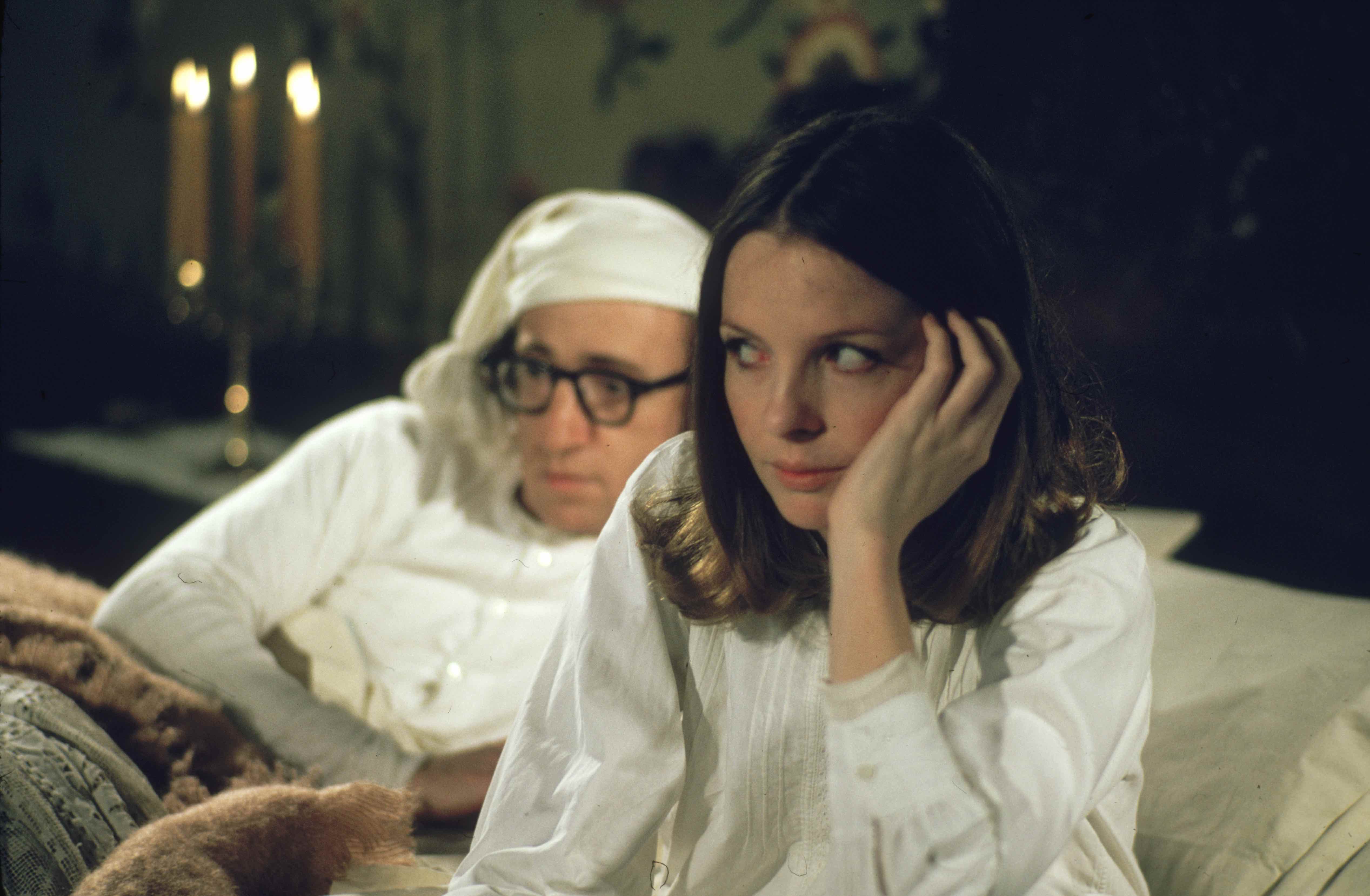 Woody Allen und Diane Keaton kennen sich sehr gut, hier zu sehen am Set von „Die letzte Nacht des Boris Gruschenko“