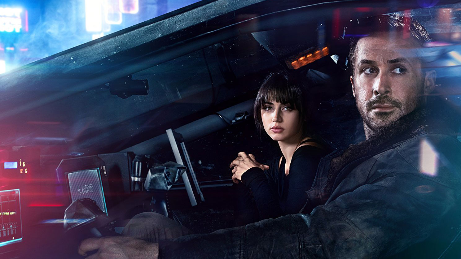 Ryan Gosling und Ana de Armas in „Blade Runner 2049“