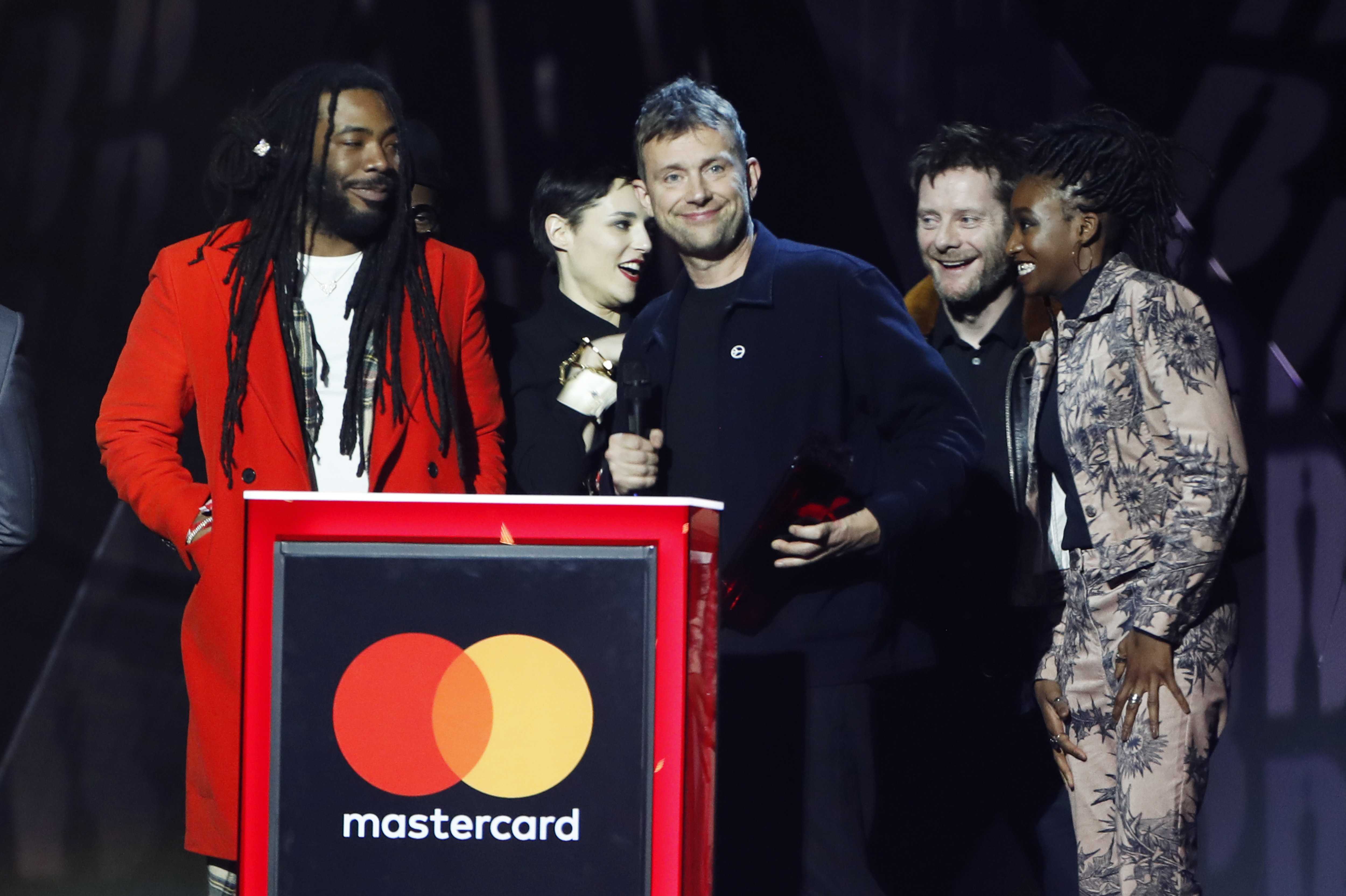 Damon Albarn während seiner etwas verschwurbelten BRIT-Awards-Dankesrede mit den Gorillaz