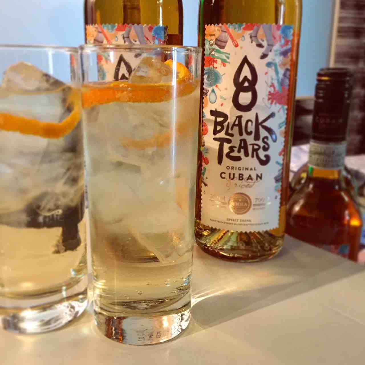 Draußen war's heiß, drinnen sorgten die „Black Tears“ von Original Cuban für Abkühlung