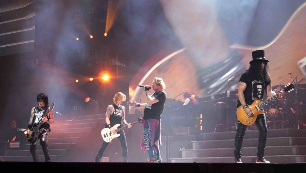 Die Band Guns N'Roses, Gitarrist Richard Fortus (l-r), Bassist Duff McKagan, Sänger Axl Rose (William Bailey), Gitarrist Sla