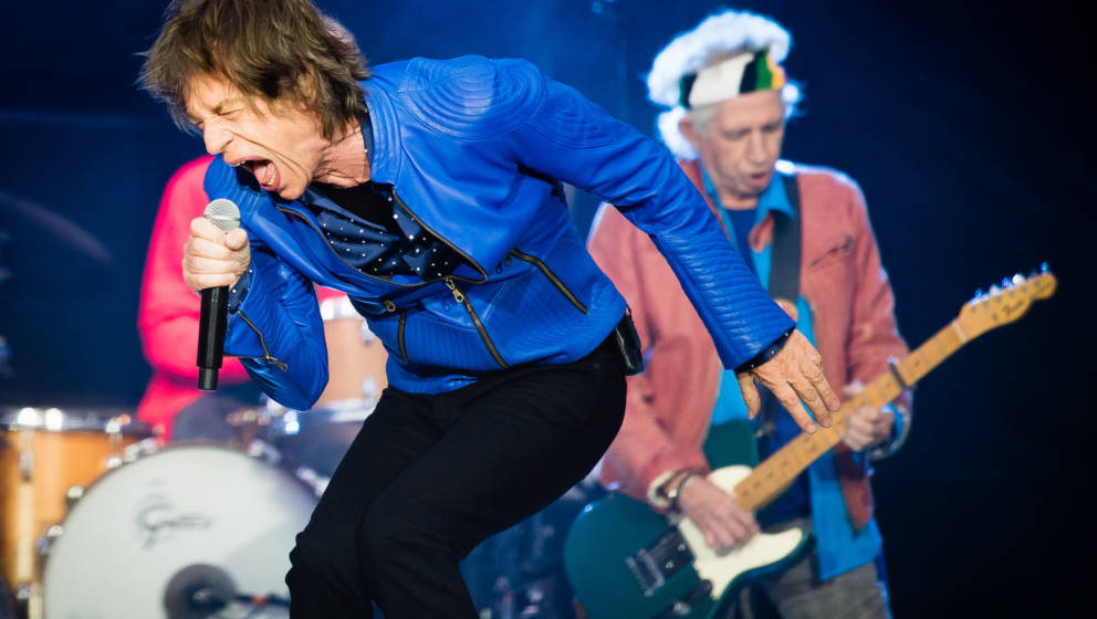 Mick Jagger und Keith Richards von den Rolling Stones live in Cardiff (Wales)