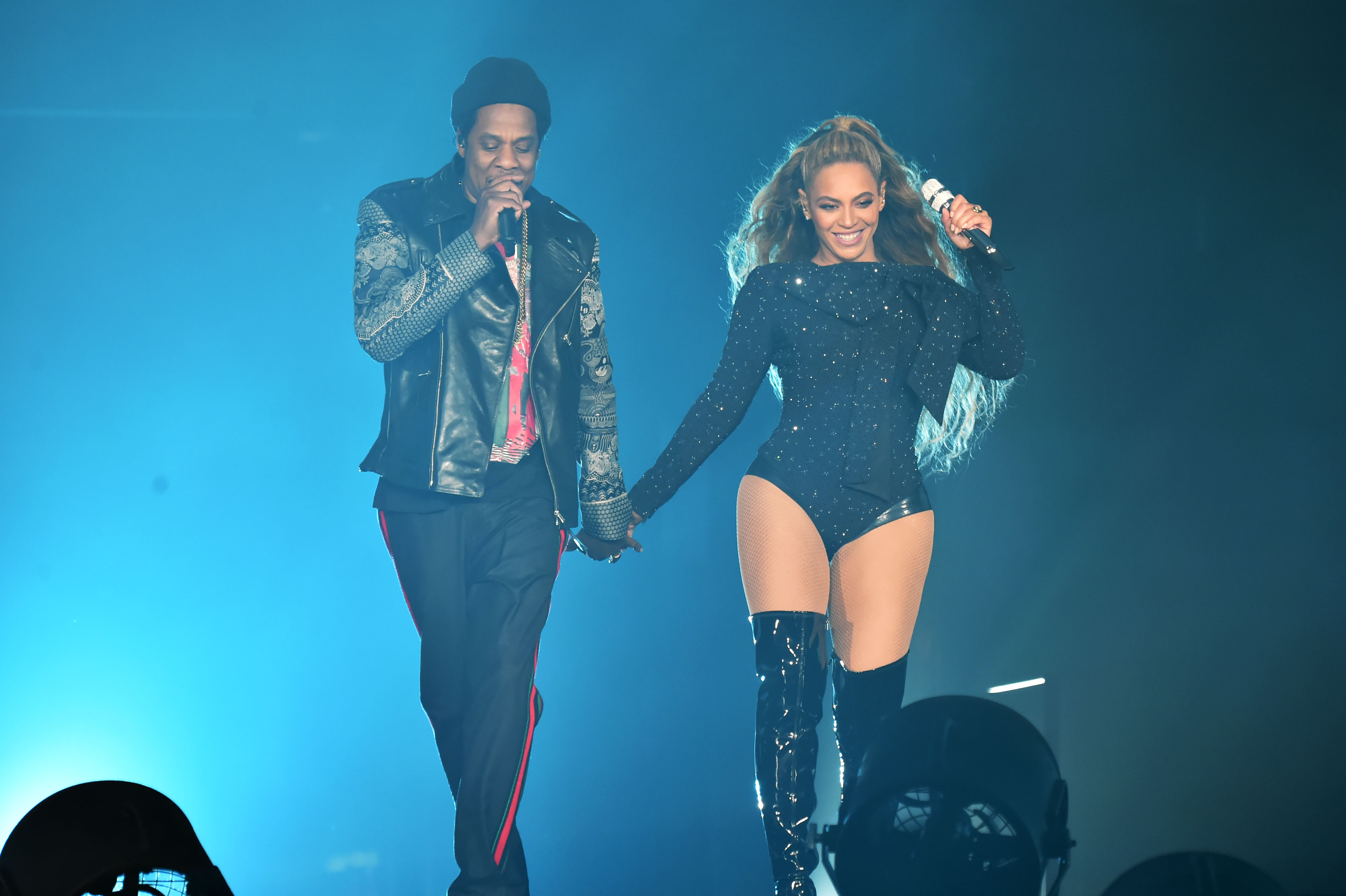 Beyoncé und Jay-Z Hand in Hand und live