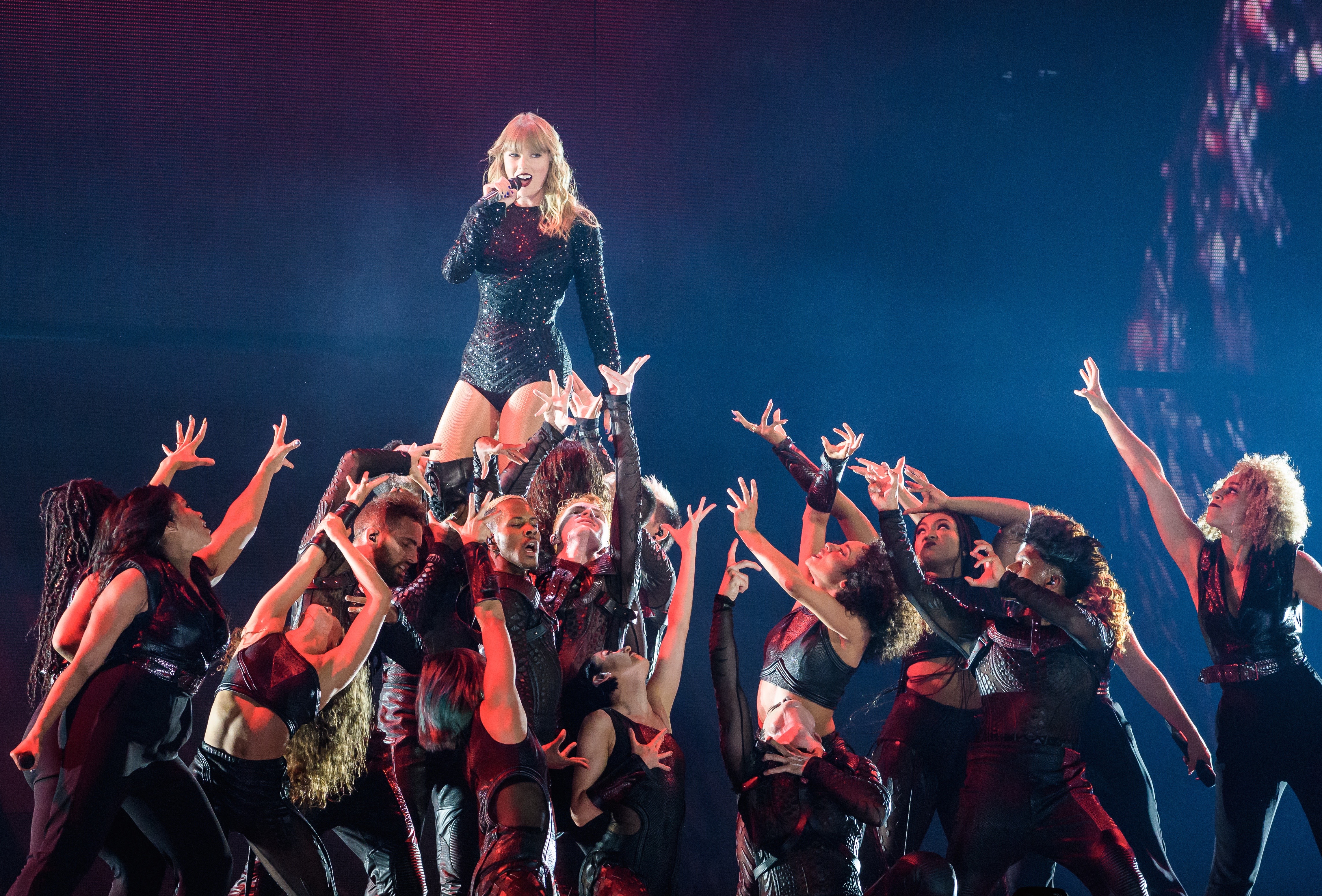 Mit technischen Patzern kann Taylor Swift mit viel Humor umgehen.