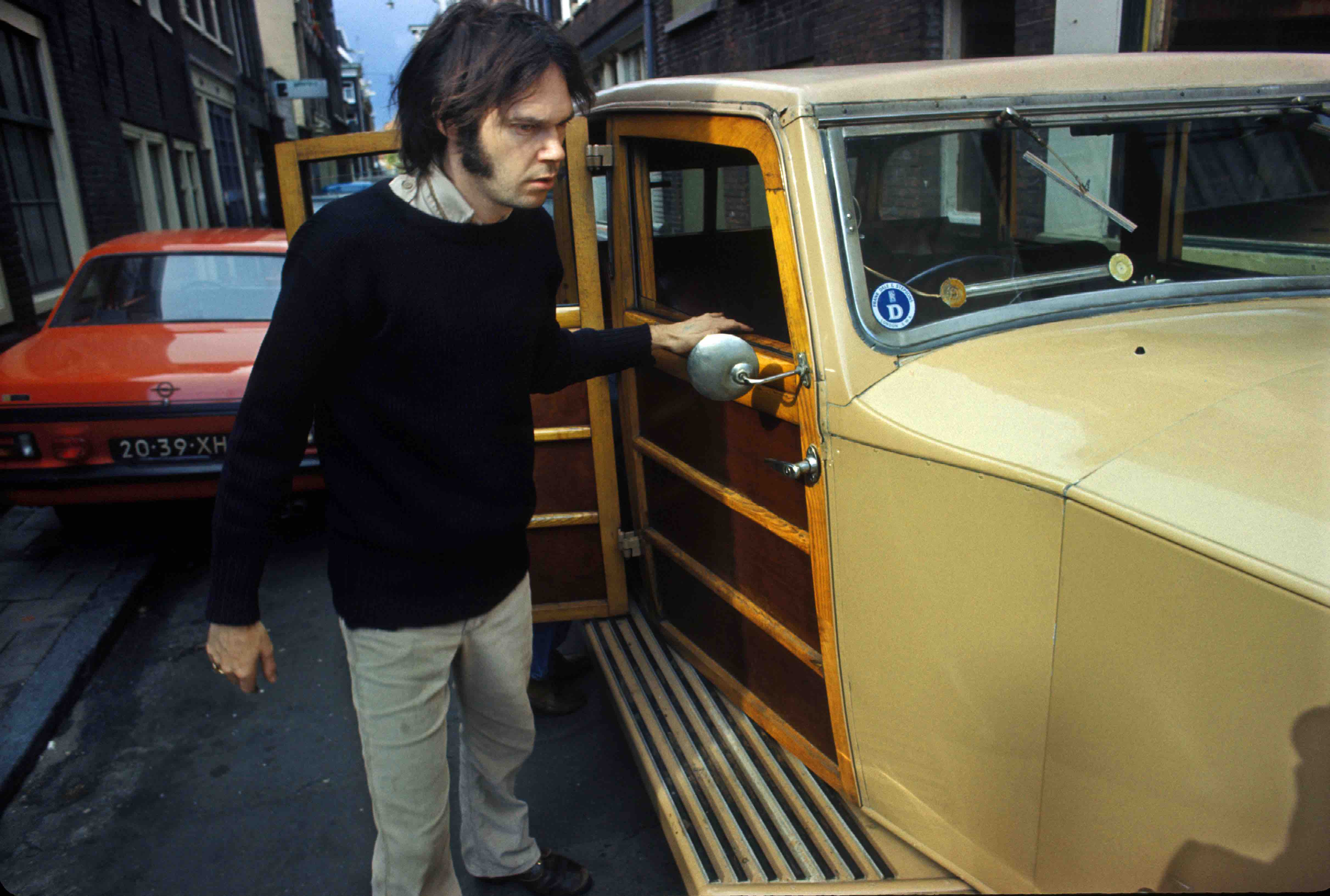 neil-young-GettyImages-96714143