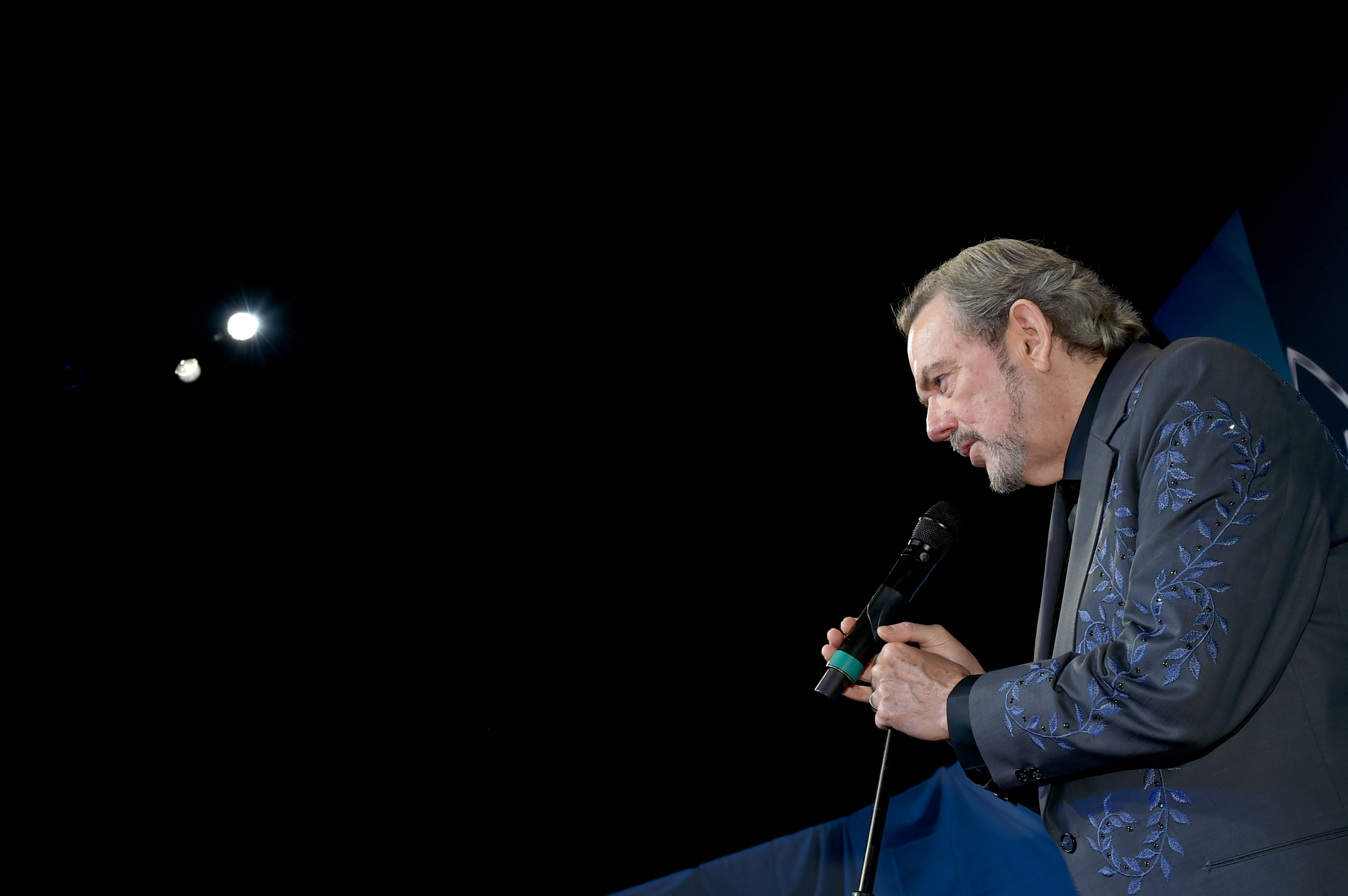 NASHVILLE, TN - NOVEMBER 08:  Singer-songwriter Jimmy Webb speaks in the press room the 51st annual CMA Awards at the Brid...