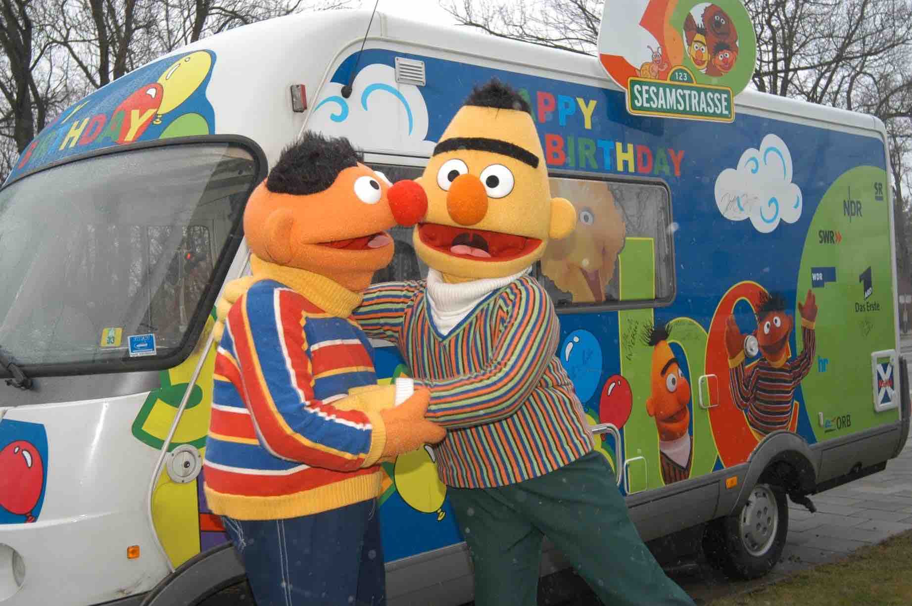 Ernie und Bert, 30. Geburtstag der Sesamstrasse, "Tresor TV", München, 29.01.2003, Reisemobil