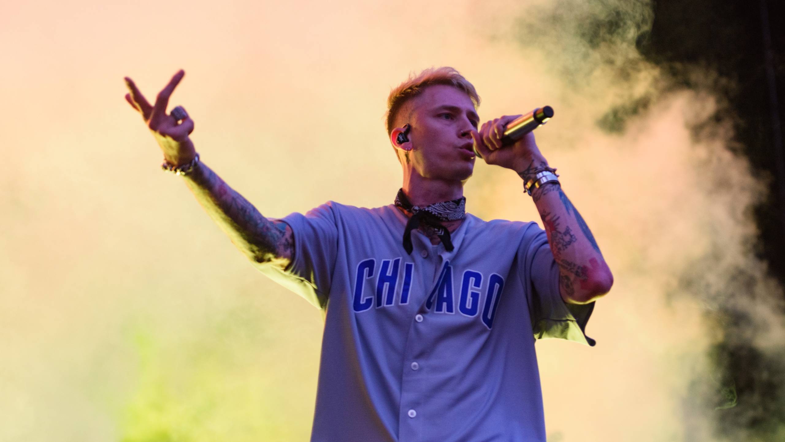 Auf Konfrontation: Machine Gun Kelly