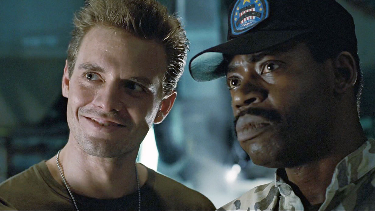 Al Matthews (rechts) mit Michael Biehn in „Aliens“