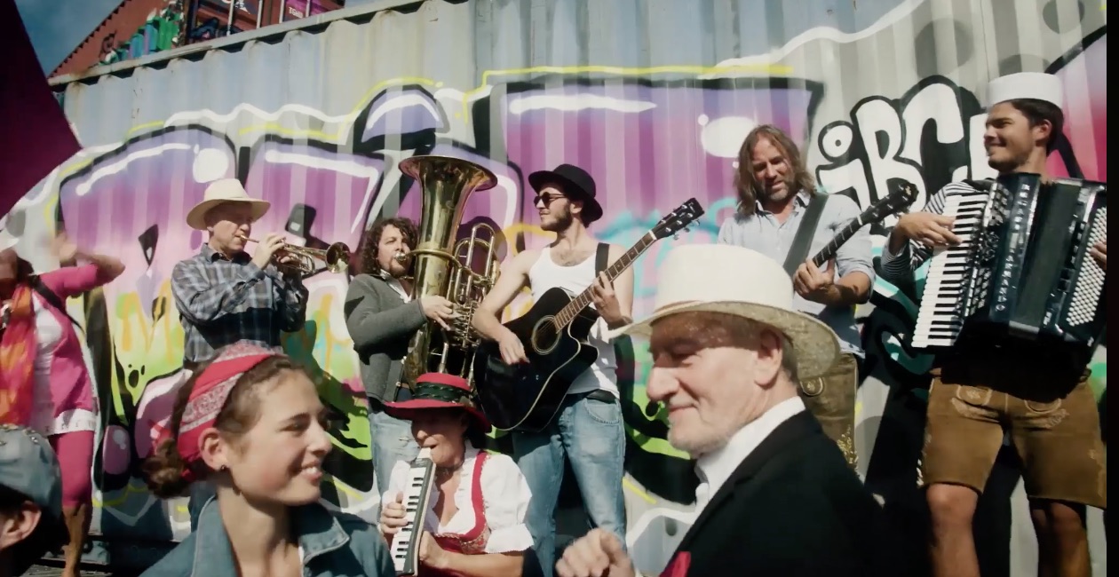 Bild aus dem „Mia Ned“-Video