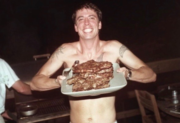 Dave Grohl wird wohl kein Vegetarier mehr