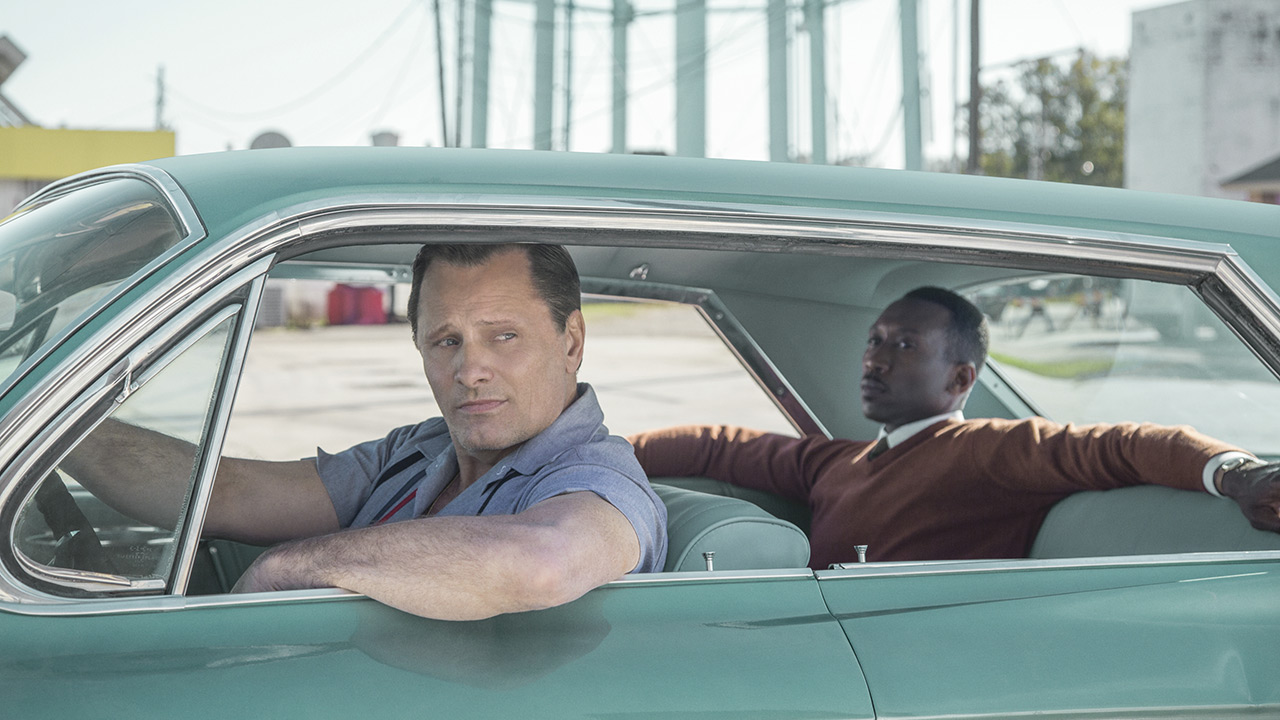 ony Lip (Viggo Mortensen) und Dr. Don Shirley (Mahershala Ali) im Auto