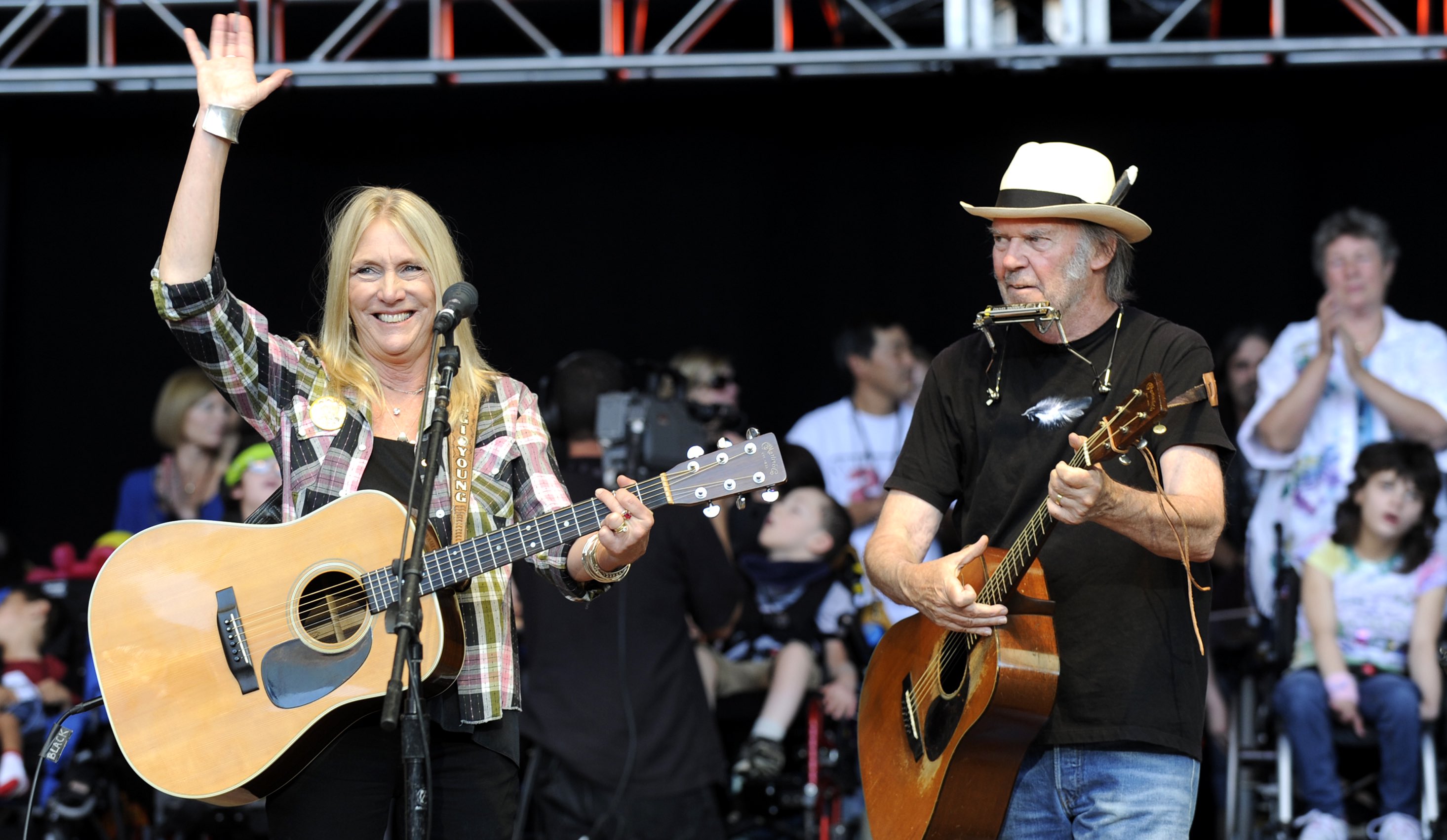 Pegi Young und Neil Young (2009)