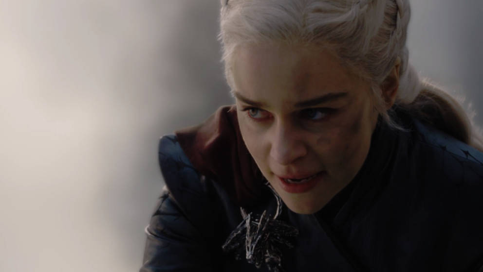 Daenerys Targaryen (Emilia Clarke) lässt ihren Drachen auf Königsmund los