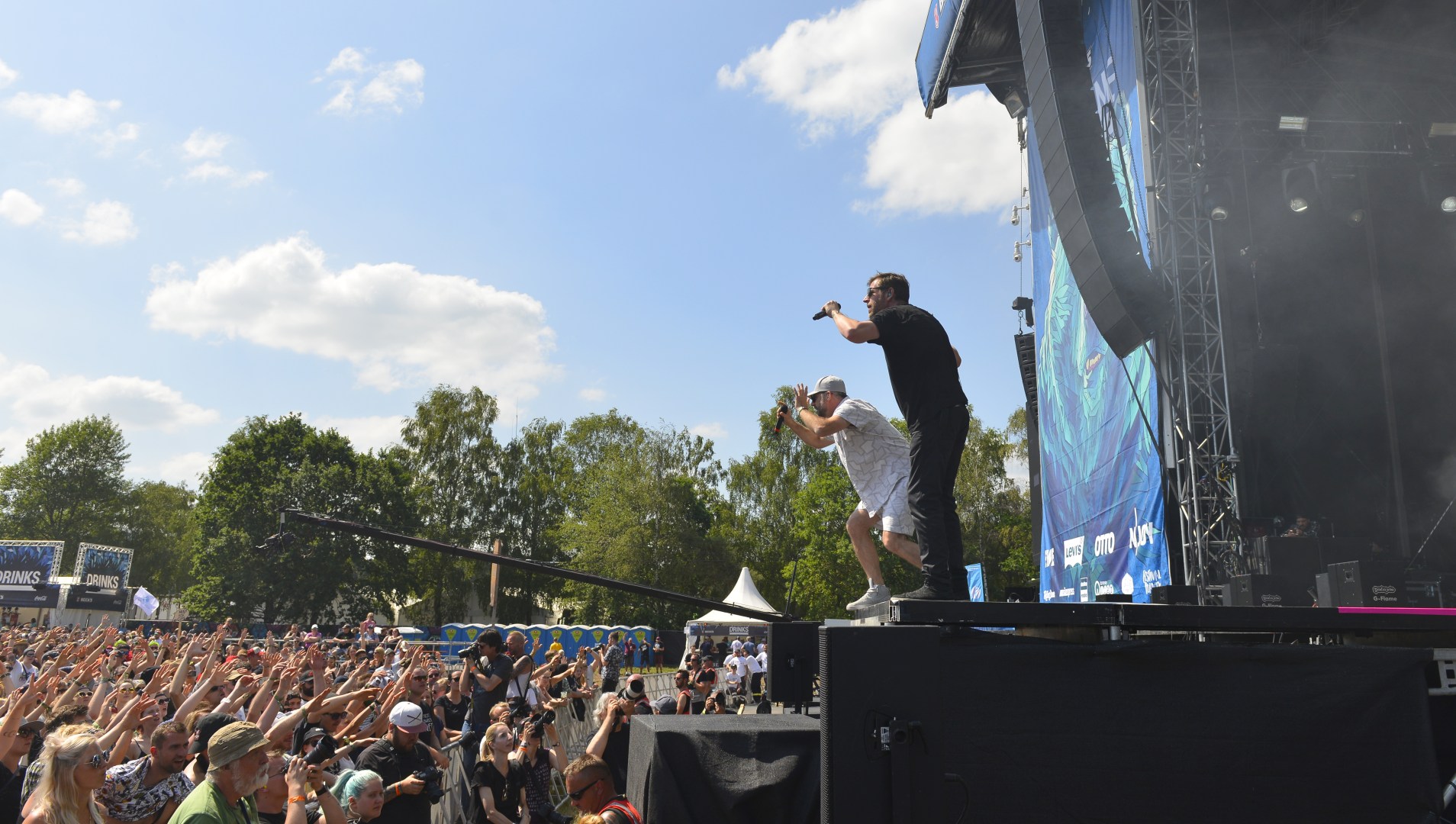 Fünf Sterne Deluxe live beim Hurricane Festival 2019