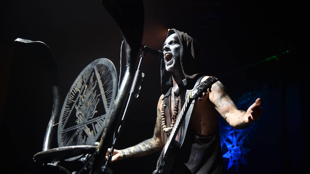 Behemoths Adam „Nergal“ Darski 2017 bei einem Konzert mit Slayer und Lamb Of God im Madison Square Garden in New York City.