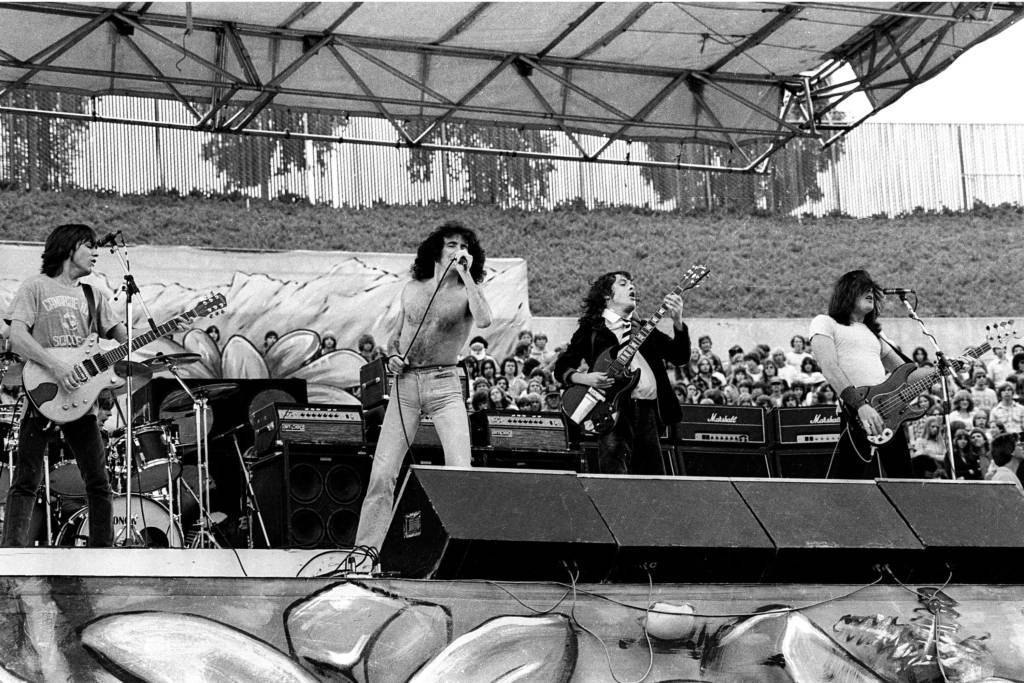 Malcolm Young: Das Leben und die Todesursache des AC/DC-Gitarristen