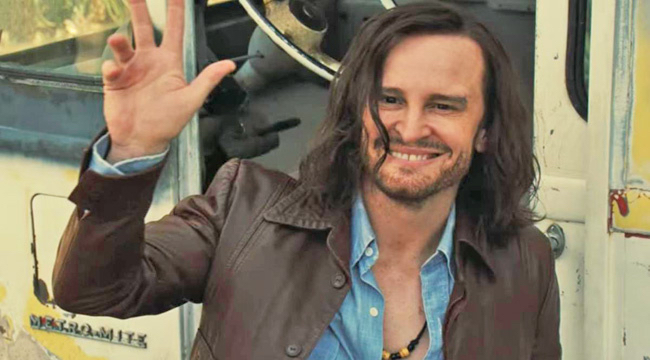 Damon Herriman als Charles Manson in „Once Upon A Time…In Hollywood“