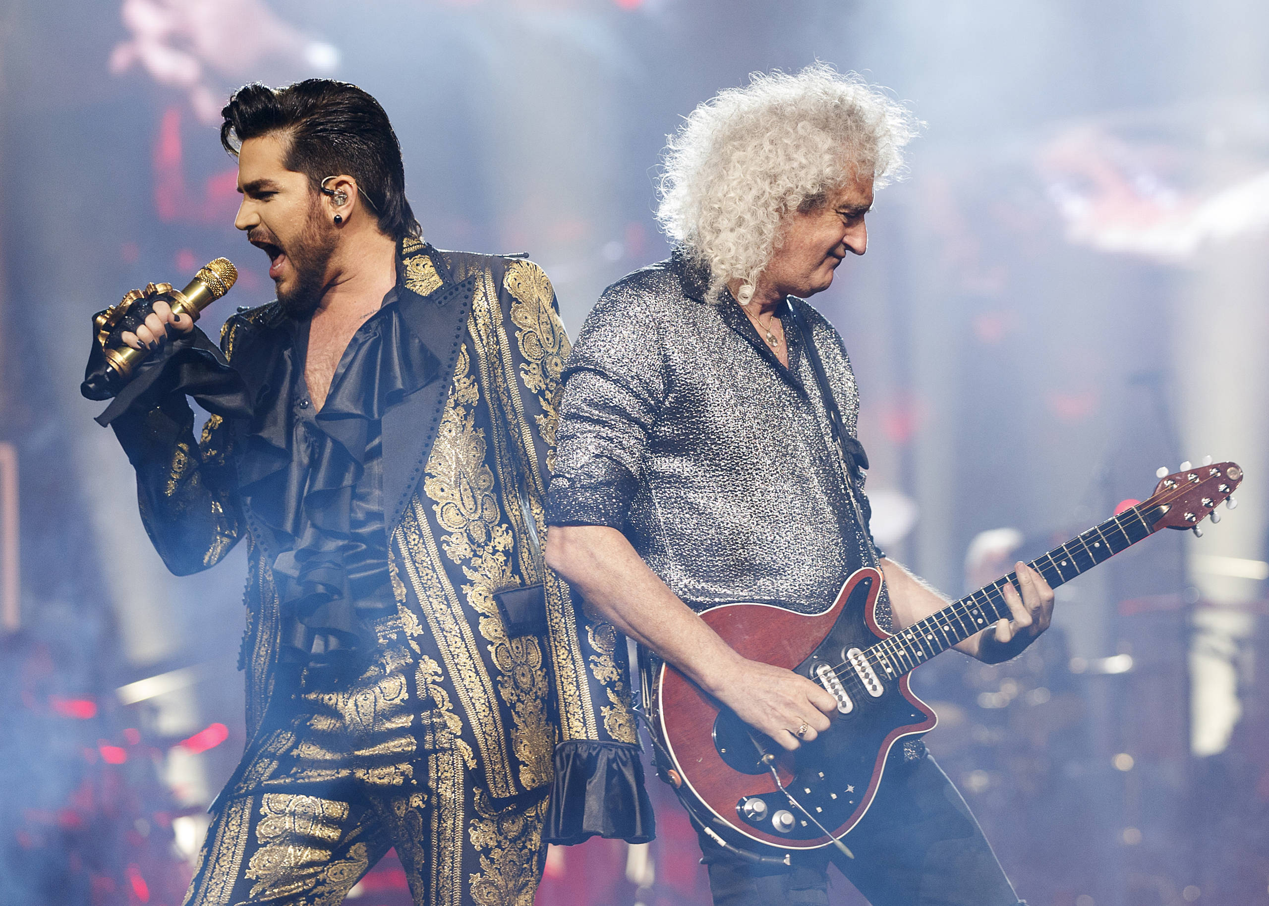 Adam Lambert und Brian May von Queen