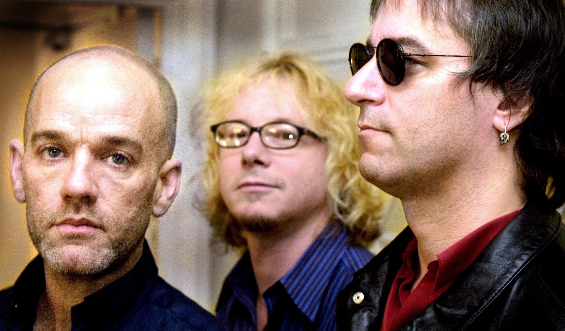 R.E.M. 2001, zur Zeit der Aufnahmen von „Reveal“