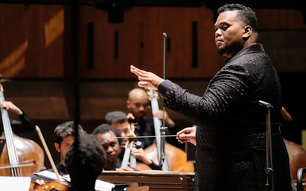 Seit kurzem ist Anthony Parnther der neue Musikdirektor des San Bernardino Symphony Orchestra