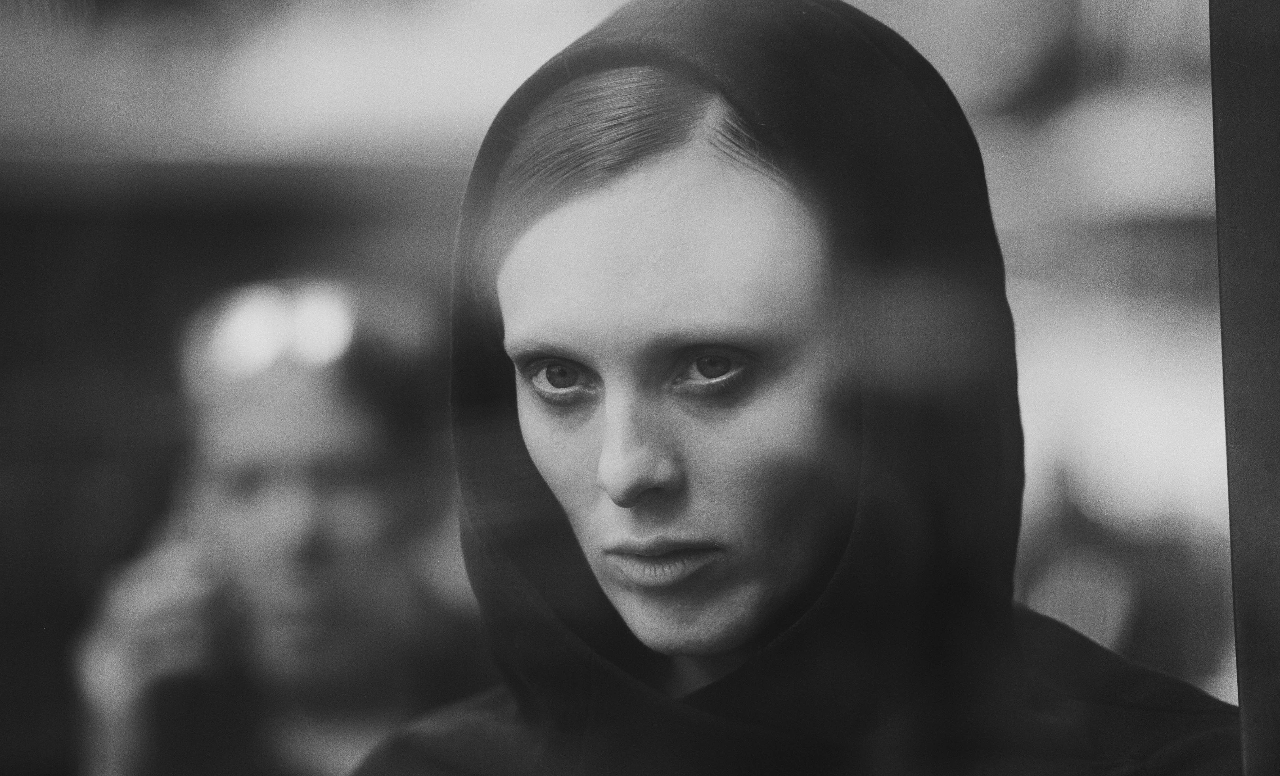 Karen Elson fotografiert von Peter Lindbergh