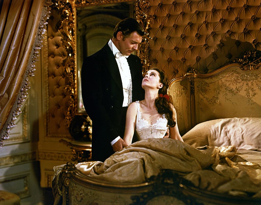 Clark Gable (1913 - 1967) und Vivien Leigh als Rhett Butler und Scarlett O'Hara (1901 - 1960) im Film 'Gone with the Wind'...