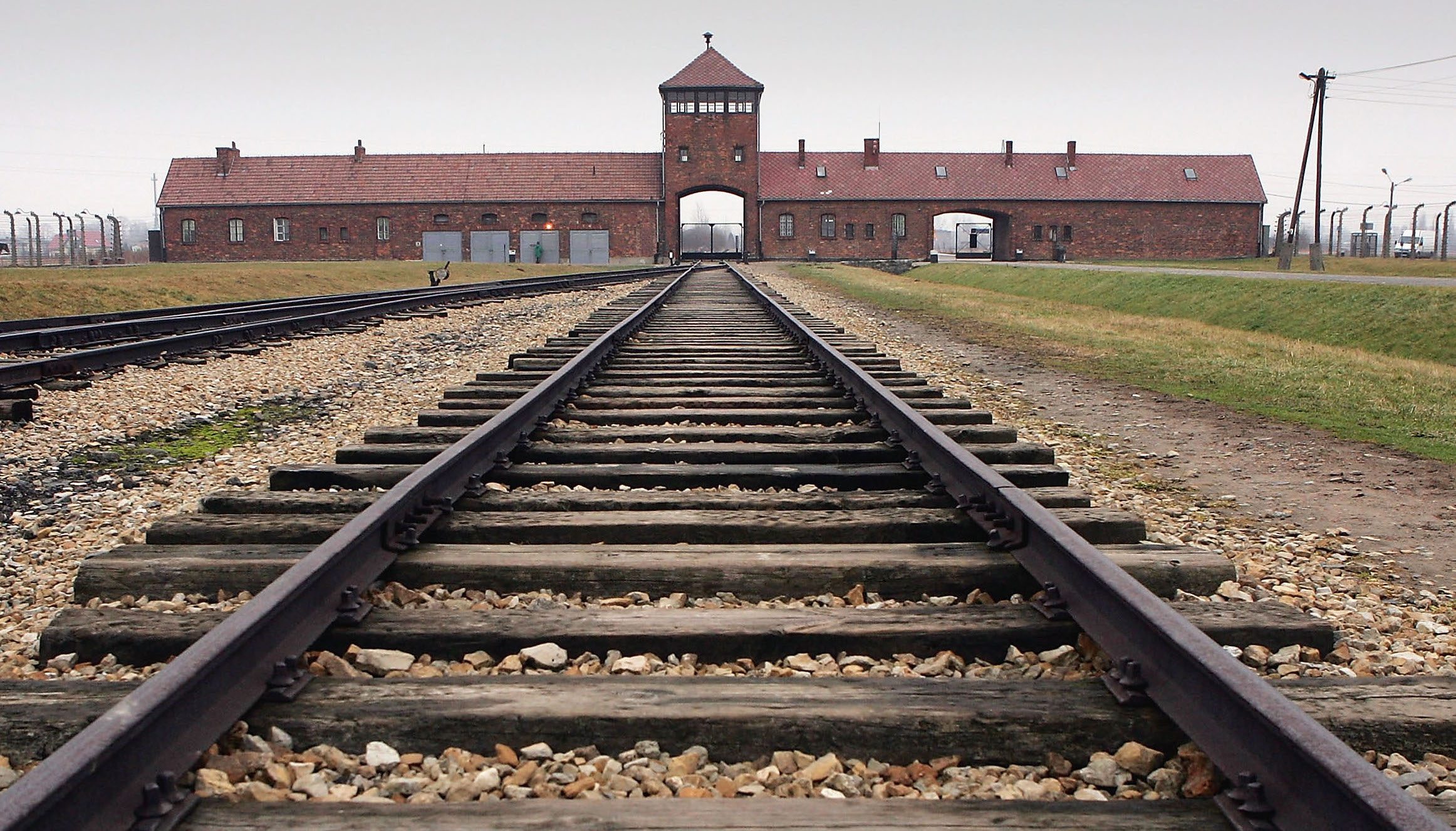 Auschwitz Gettyimages 51922858 