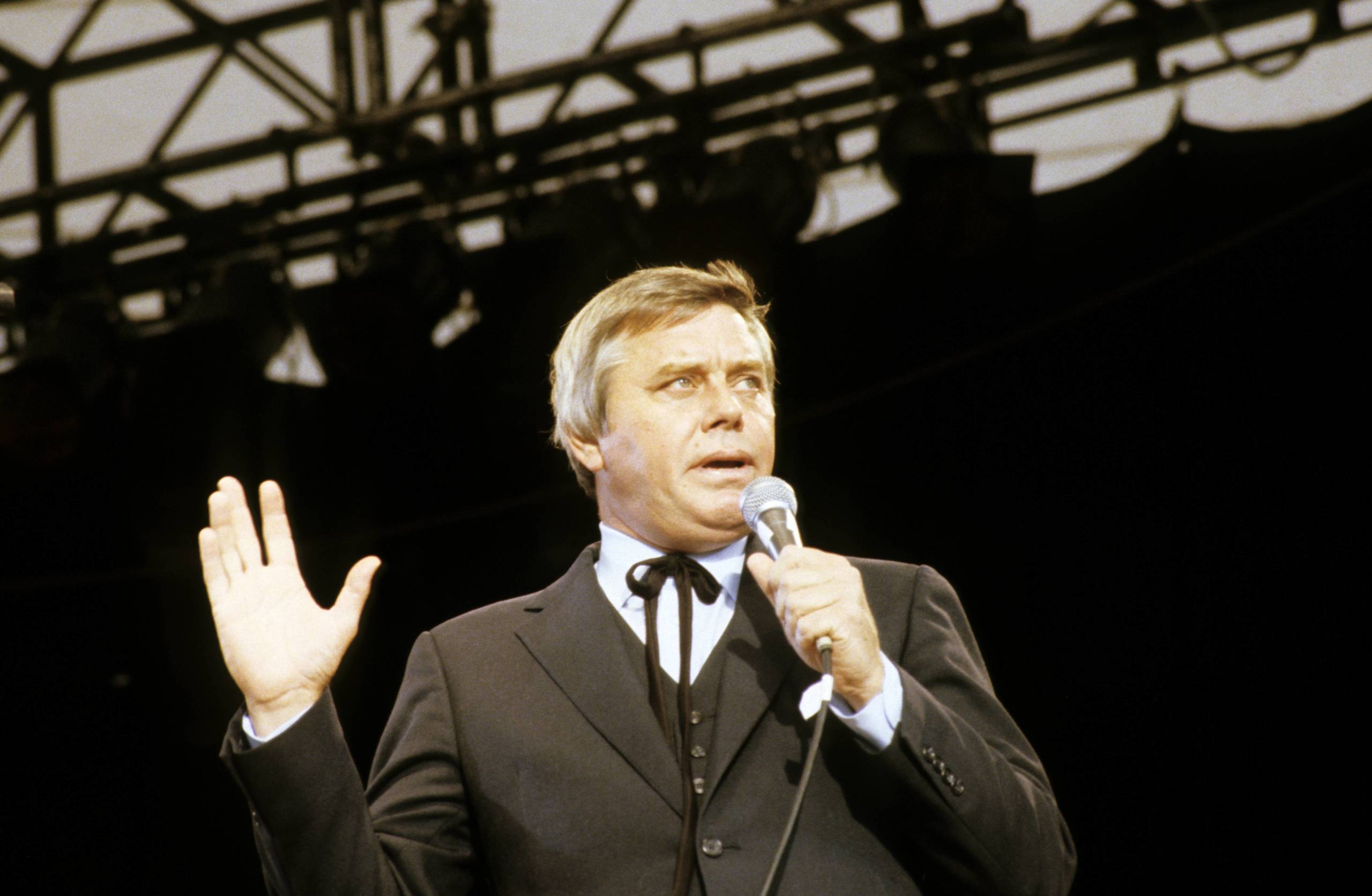 UNITED KINGDOM - JANUARY 01:  PORTSMOUTH  Photo of Tom T HALL, at Portsmouth Country Music Festival  (Photo by David Redfe...