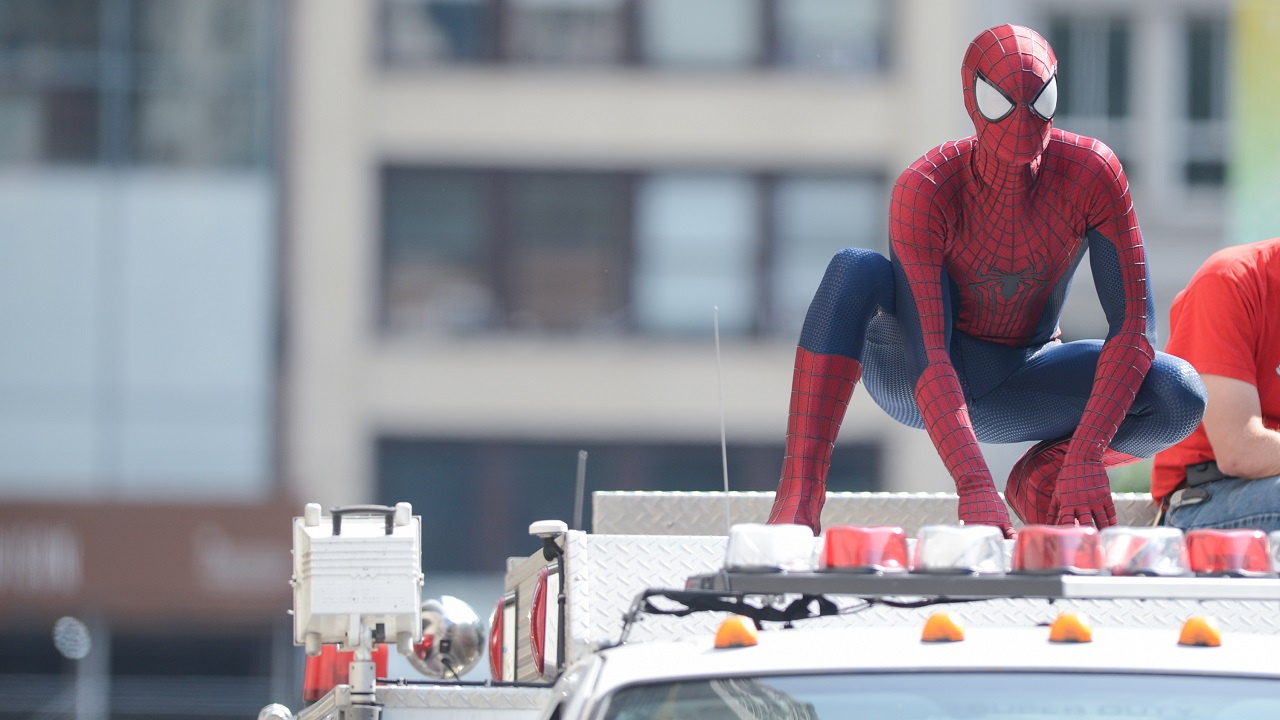 Schauspieler Andrew Garfield am Set von „The Amazing Spiderman 2“.