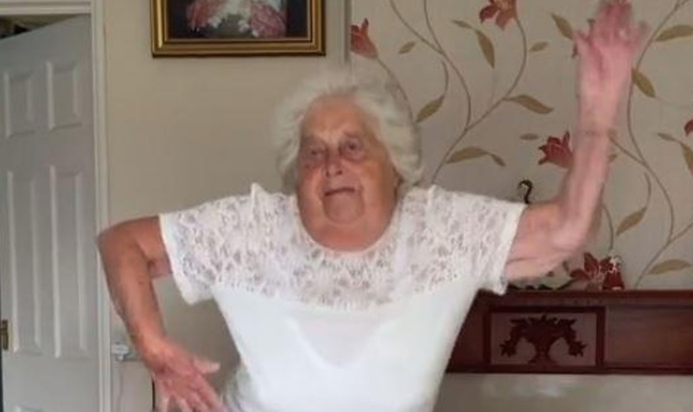 Tanzende TikTok-Oma wird weltweit zur Sensation