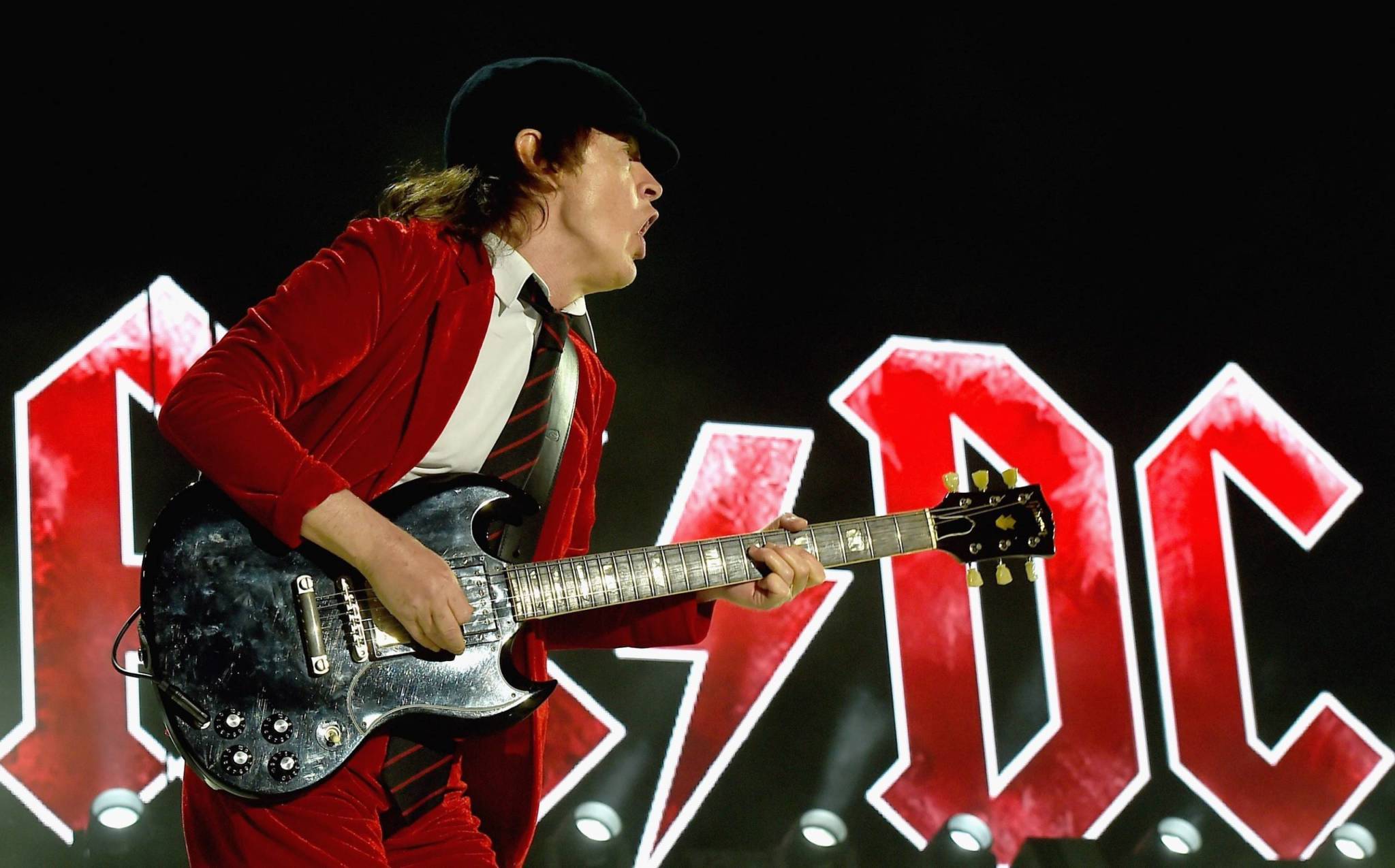 AC/DC: Deshalb wurde Drummer Phil Rudd wieder in die Band aufgenommen ...