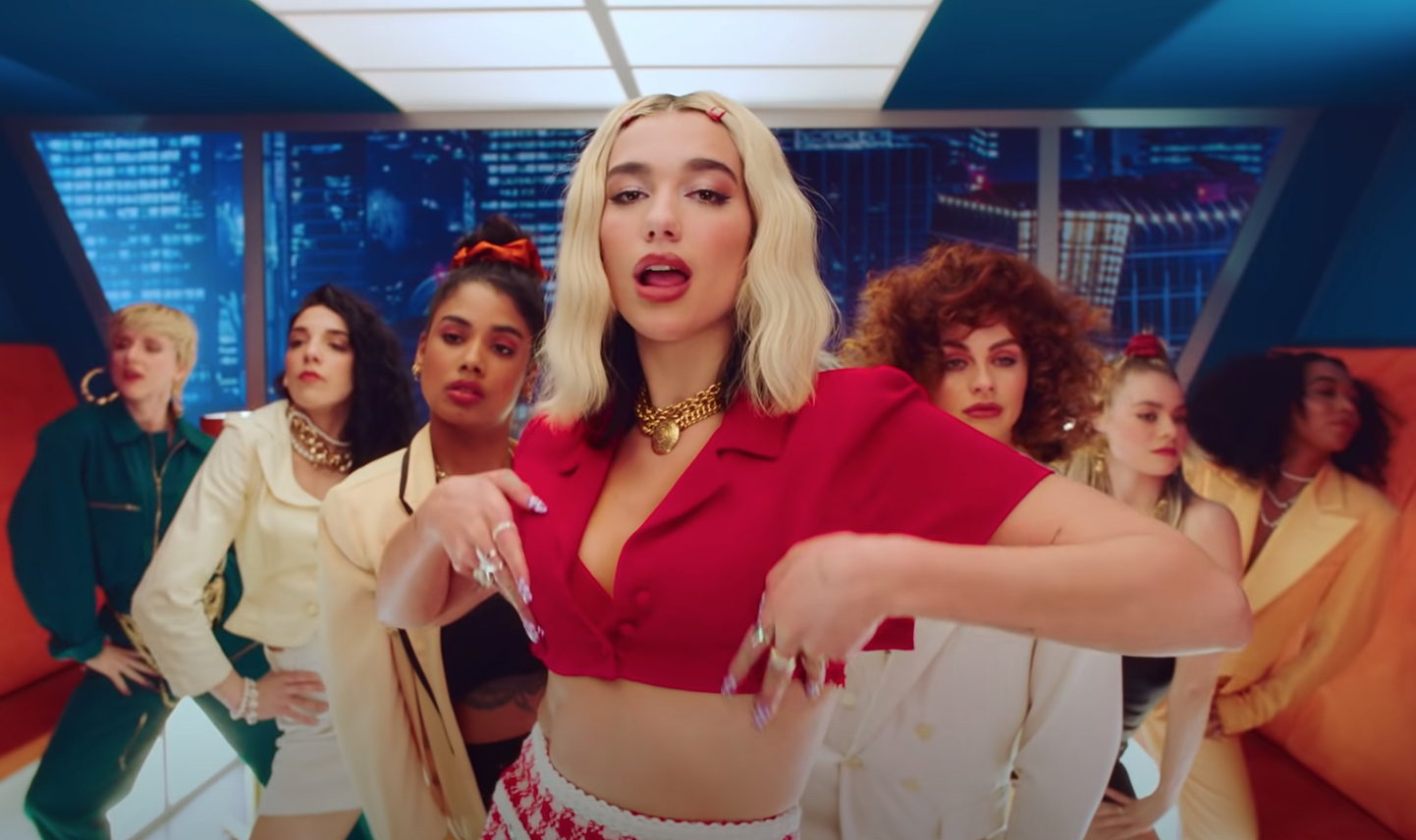 Dua Lipa in ihrem Video zu „Break My Heart“