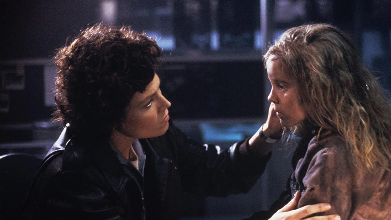 Sigourney Weaver und Carrie Henn in „Aliens“