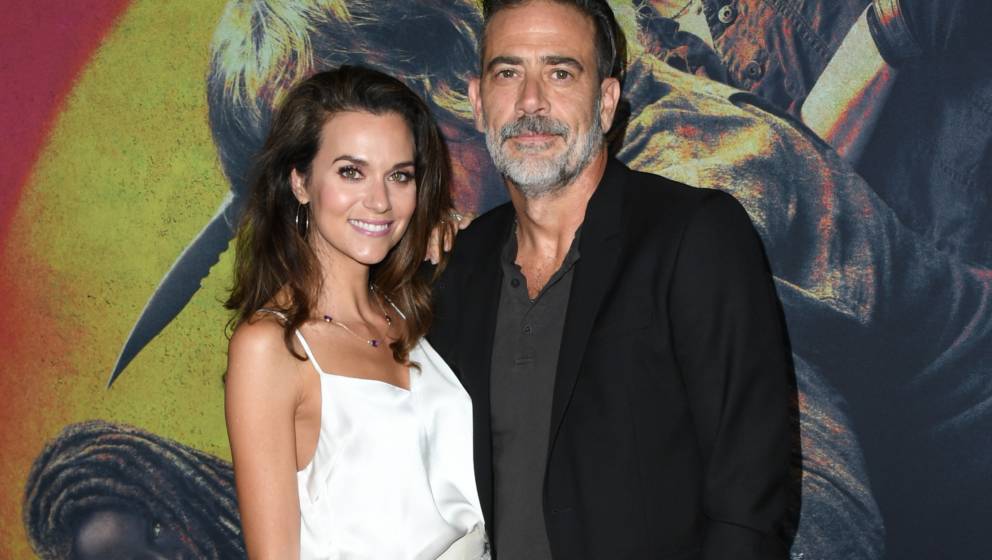 HOLLYWOOD, CALIFORNIA - SEPTEMBER 23:  Hilarie Burton and Jeffrey Dean Morgan attend the Special Screening Of AMC's 'The Walk