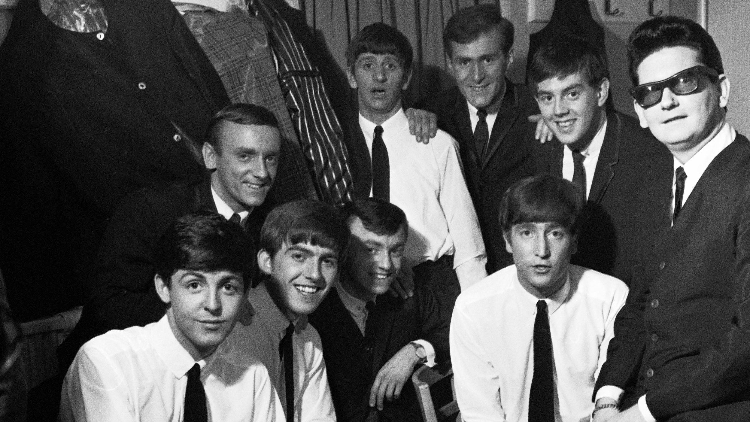 The Beatles, Roy Orbison und Gerry and the Pacemakers im Jahr 1963. (v.l.n.r.): Paul McCartney, Freddie Marsden (dahinter)...