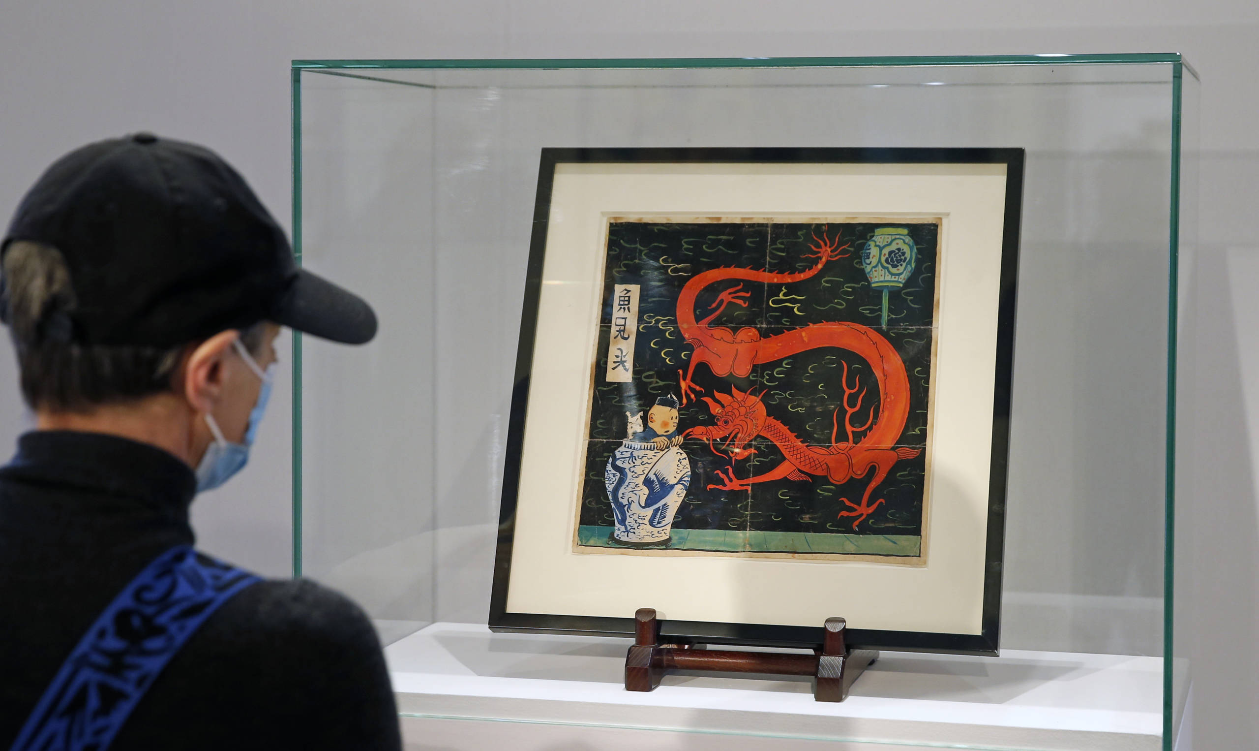 Vor der Versteigerung wurde das für 3,2 Millionen Euro versteigerte „Der Blaute Lotus“-Bild von „Tim und Struppi“...