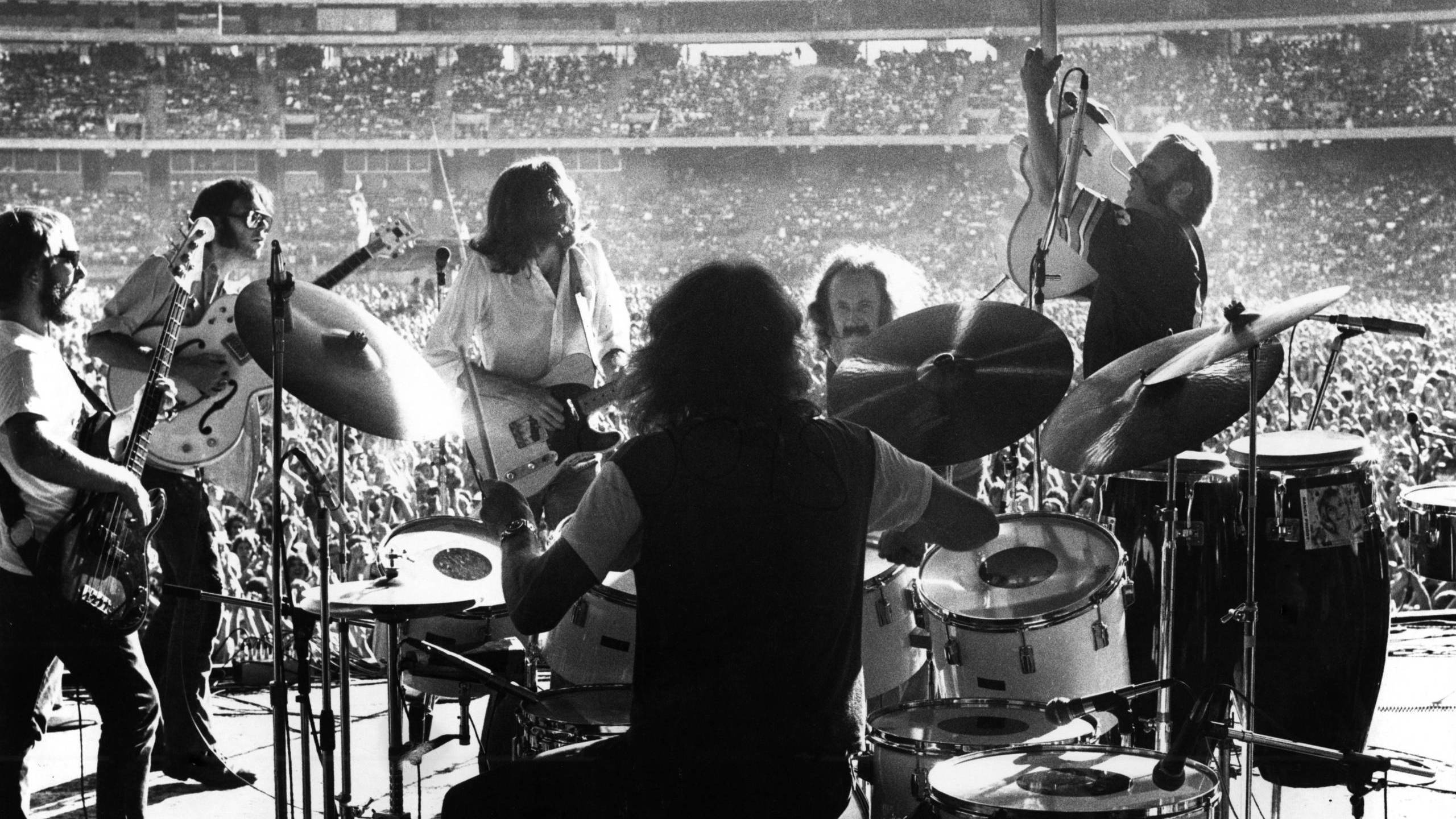 Tim Drummond (Bass) Neil Young, Graham Nash, Russ Kunkel (Drums) David Crosby, Stephen Stills