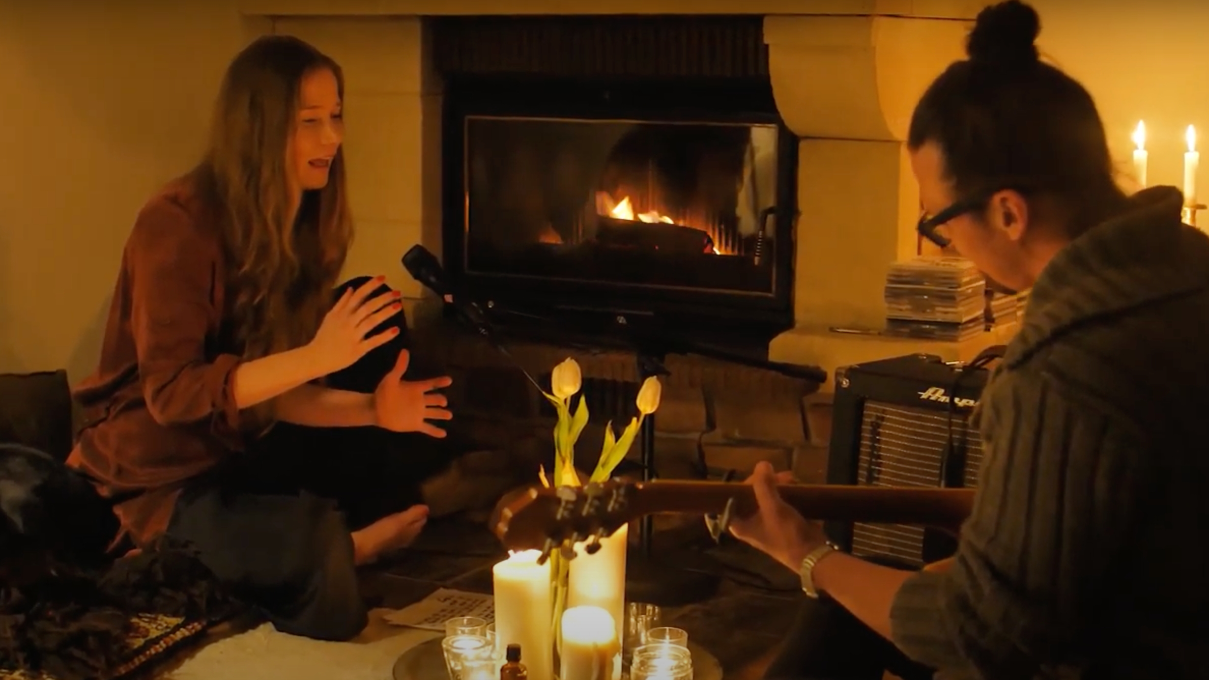 FIREPLACE SESSION von Ivy Flindt