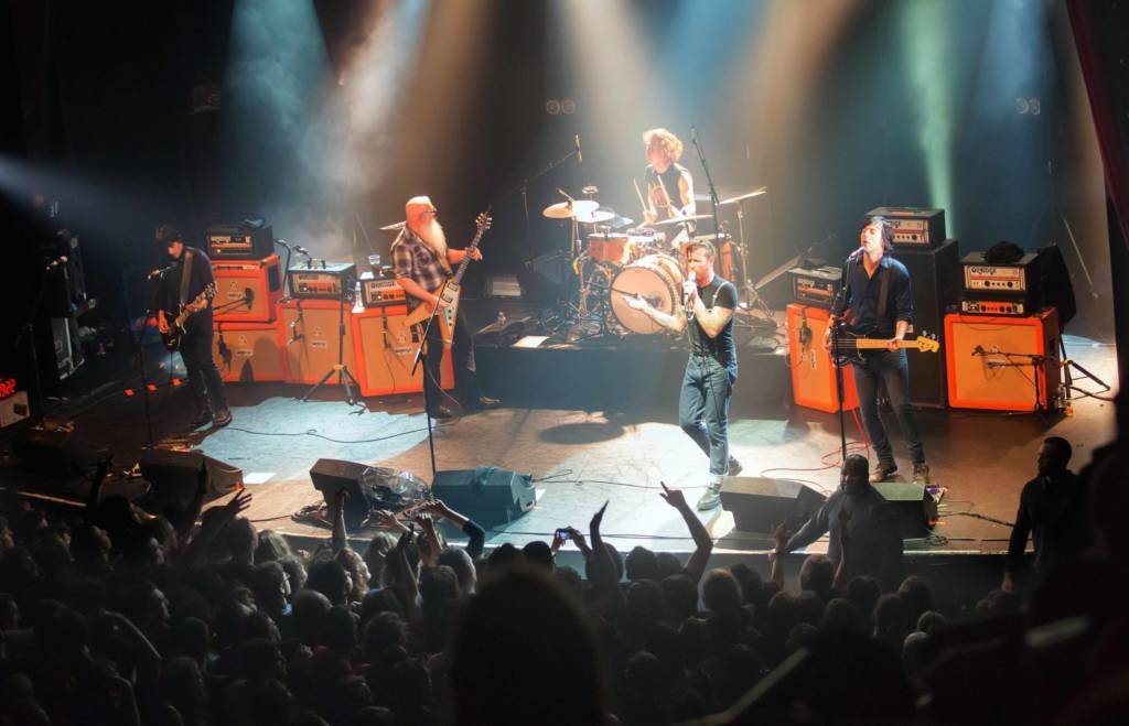Die Eagles Of Death Metal während ihres Konzerts im Pariser Bataclan am 13. November 2015