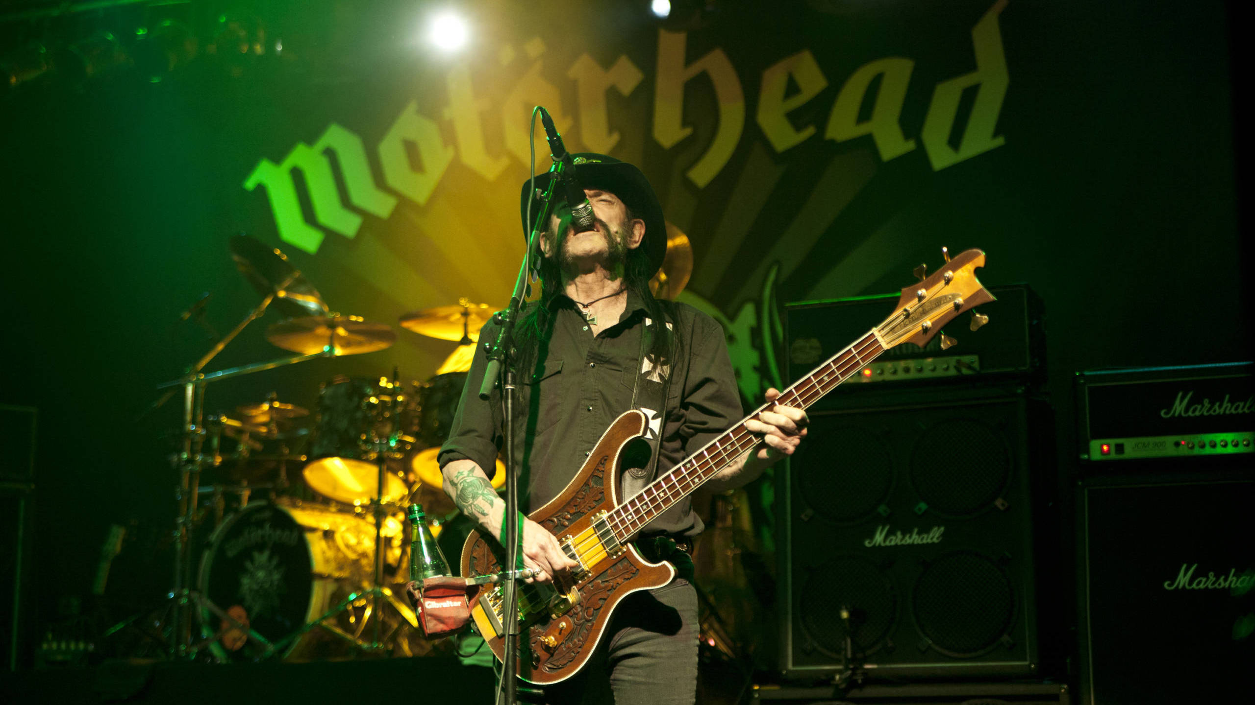 Lemmy Kilmister live mit Motörhead beim The Fillmore Charlotte am 23. September 2015 in Charlotte, North Carolina (USA). ...