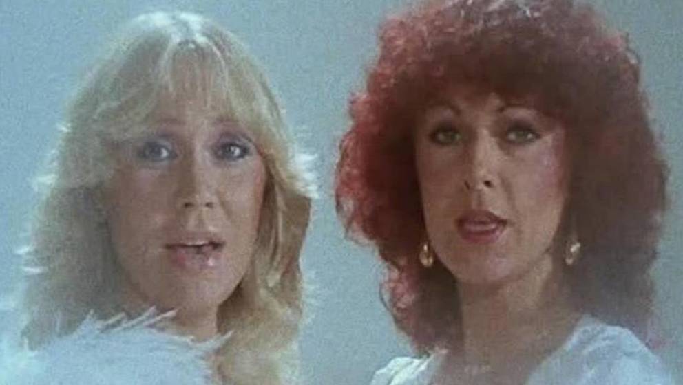 Agnetha und Frida von ABBA im Video zum Hit „Super Trouper“