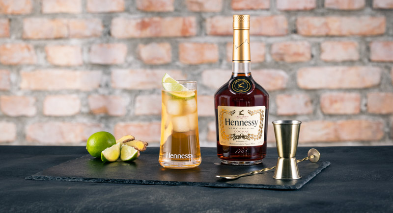 Winterliche Cocktails mit Hennessy Very Special
(Enjoy Responsibly)