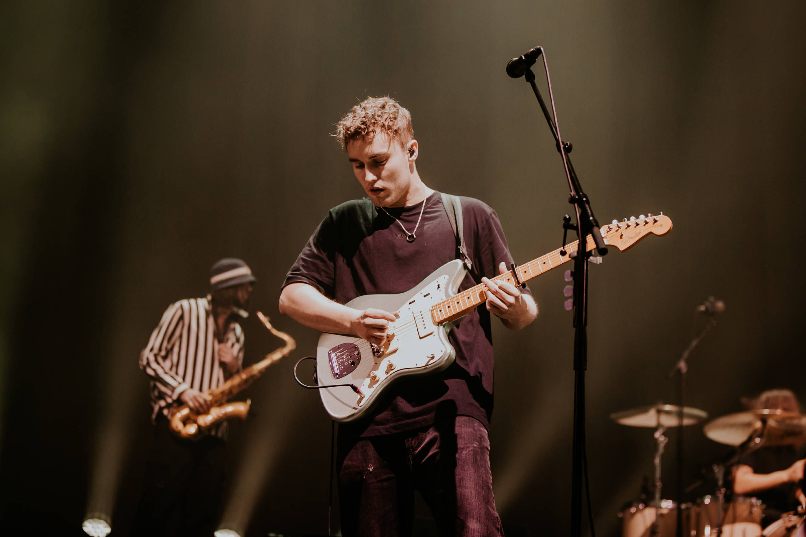 Sam Fender live in Cardiff.