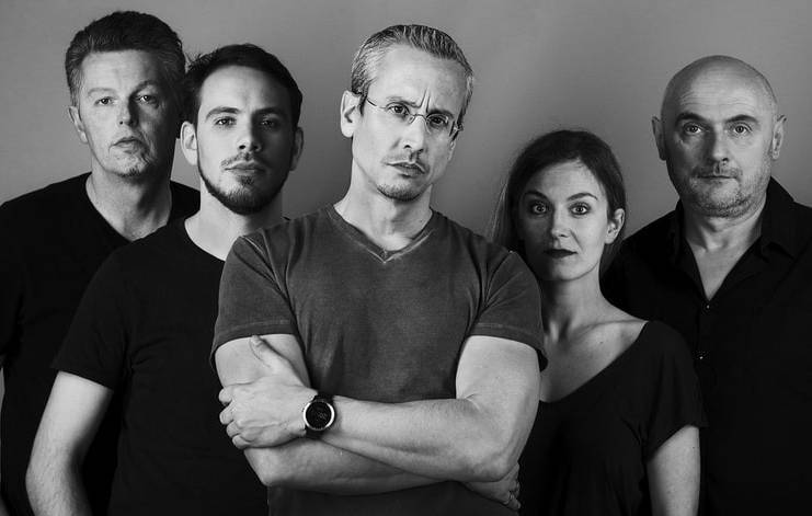 E8C4728D-1B48-4D05-A68C-3FDFAA348F18