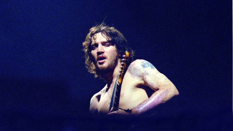 John Frusciante, live mit den Red Hot Chili Peppers in den Niederlanden, 2000.